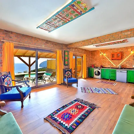 Shavilla Hotel 4*